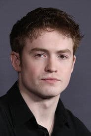 Filme si seriale cu Kit Connor