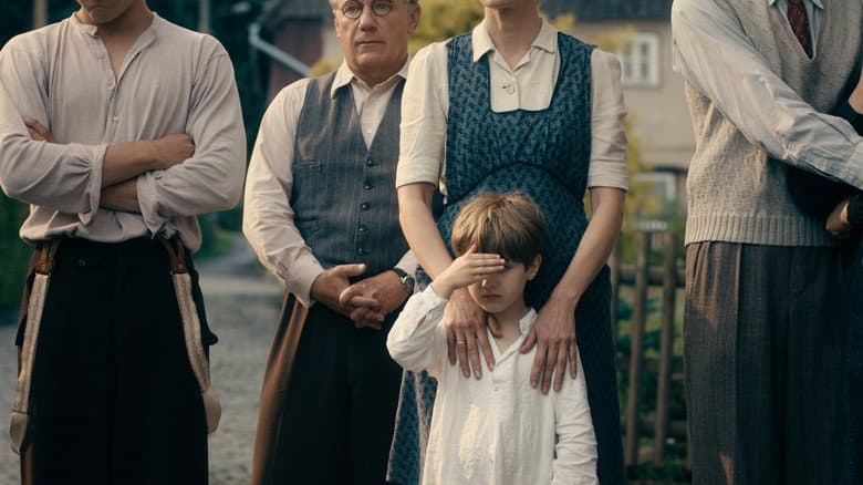 Never Look Away - imagine 6